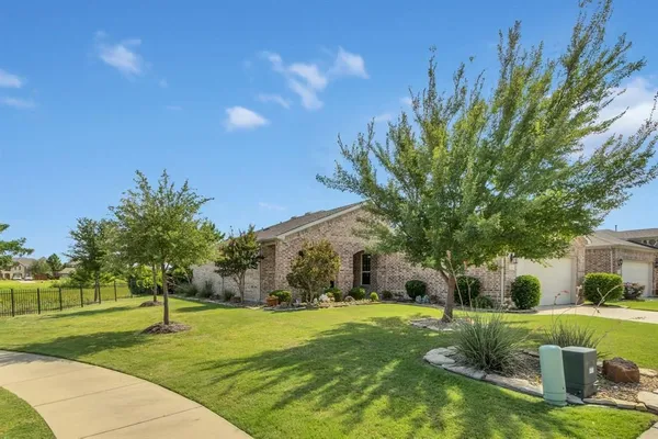 Property Slideshow image 2 of 39 | 305 balboa ct, Frisco, TX, 75036