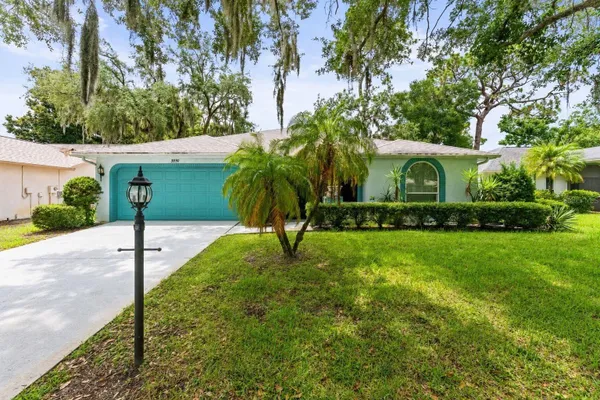 Property Slideshow image 2 of 8 | 3550 oak lake dr, Palm Harbor, FL, 34684