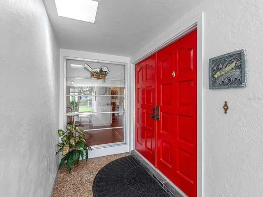 Property Slideshow image 3 of 32 | 3761 somerville dr # 1518, Sarasota, FL, 34232