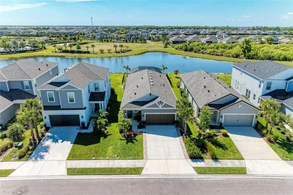 Property Slideshow image 2 of 74 | 4253 pond brook ct, Bradenton, FL, 34211