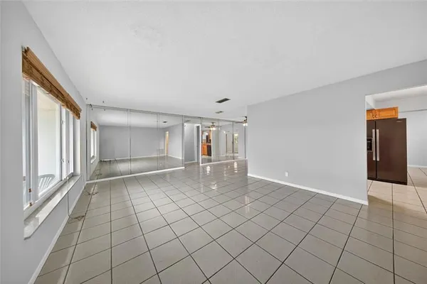 Property Slideshow image 2 of 50 | 1460 nw 70th ter, Margate, FL, 33063