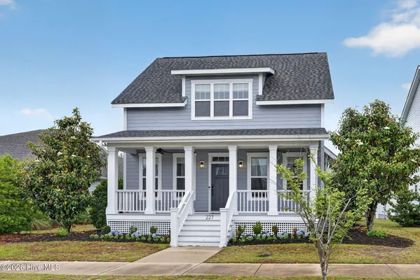 Property Slideshow image 2 of 50 | 227 trawlers way, Wilmington, NC, 28412