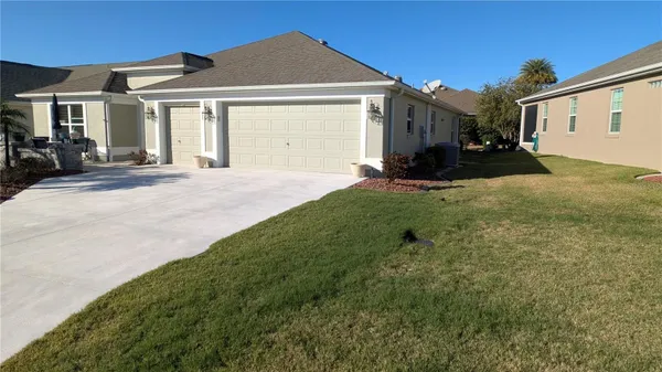 Property Slideshow image 3 of 51 | 1881 sassparilla way, The Villages, FL, 32162
