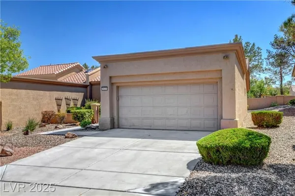 Property Slideshow image 3 of 58 | 9929 hemet dr, Las Vegas, NV, 89134