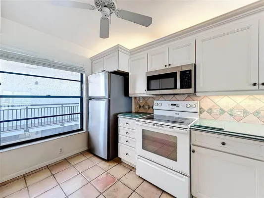 Property Slideshow image 3 of 35 | 6211 sun blvd 211, Tierra Verde, FL, 33715