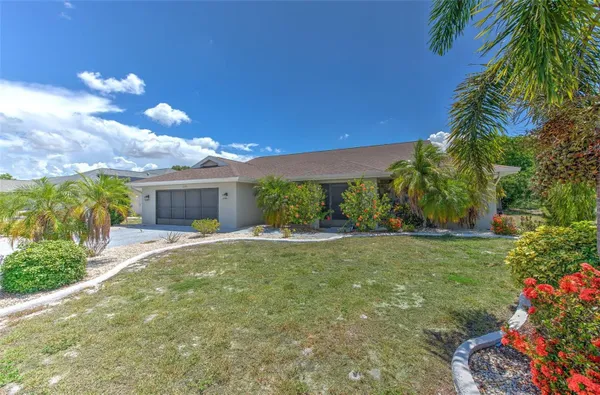 Property Slideshow image 2 of 42 | 1812 new bedford dr, Sun City Center, FL, 33573
