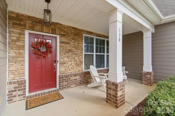 Property Slideshow image 3 of 47 | 130 canoe pole ln, Mooresville, NC, 28117