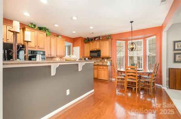 Property Slideshow image 3 of 48 | 253 garnet ct, Fort Mill, SC, 29708