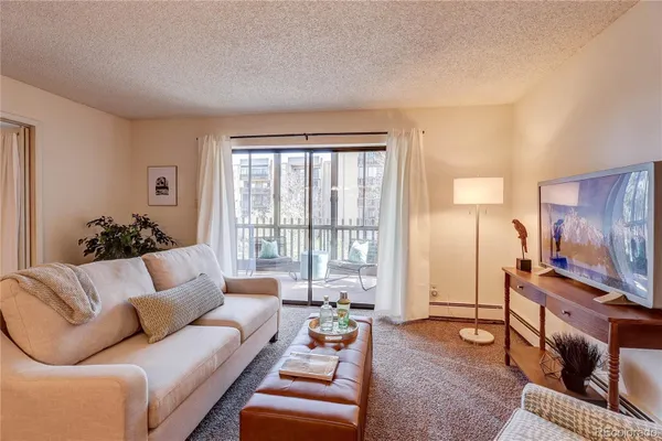 Property Slideshow image 3 of 39 | 14102 e linvale pl 304, Aurora, CO, 80014