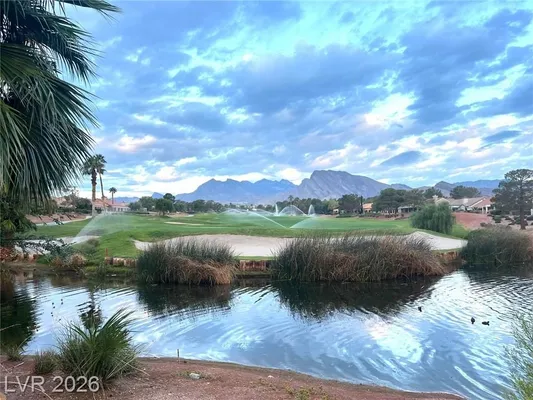 Property Slideshow image 3 of 16 | 10133 cresent creek dr, Las Vegas, NV, 89134