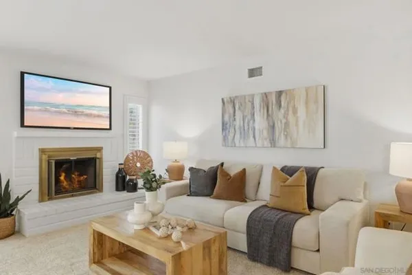 Property Slideshow image 3 of 48 | 4245 dawn ln, Oceanside, CA, 92056