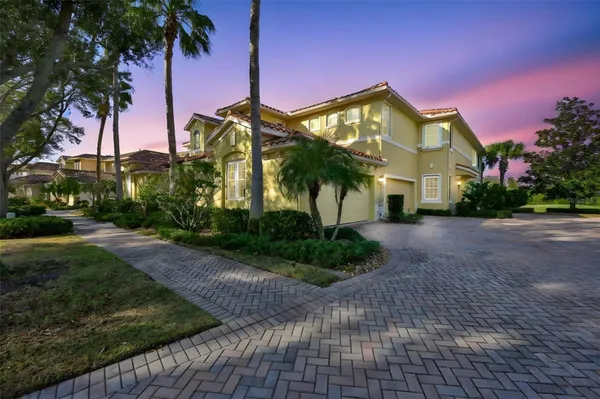 Property Slideshow image 2 of 57 | 1417 emerald dunes dr, Sun City Center, FL, 33573