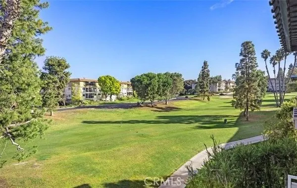 Property Slideshow image 2 of 33 | 2390 via 3c, Laguna Woods, CA, 92637