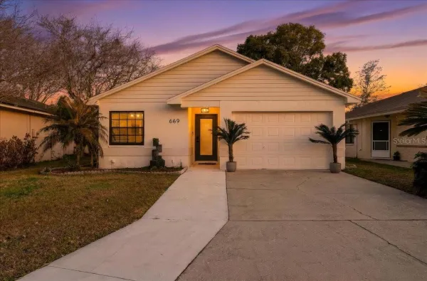 Property Slideshow image 2 of 32 | 669 eagle run, Lakeland, FL, 33809