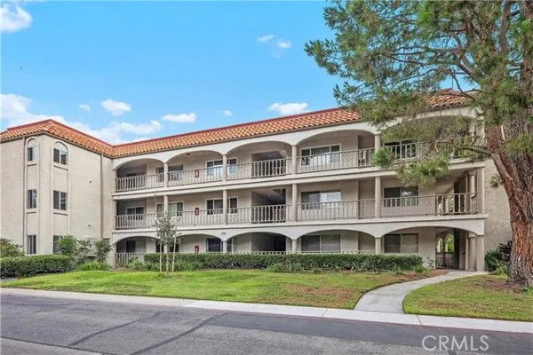Property Slideshow image 3 of 41 | 3498 bahia blanca 2f, Laguna Woods, CA, 92637