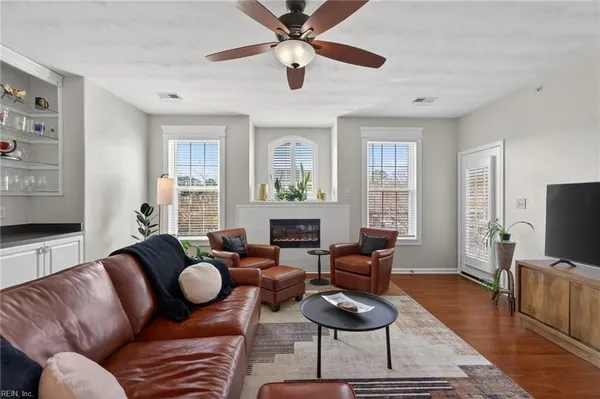 Property Slideshow image 3 of 27 | 3543 winding trail cir, Virginia Beach, VA, 23456