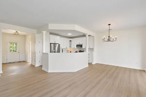Property Slideshow image 3 of 18 | 11550 windsor dr, Huntley, IL, 60142