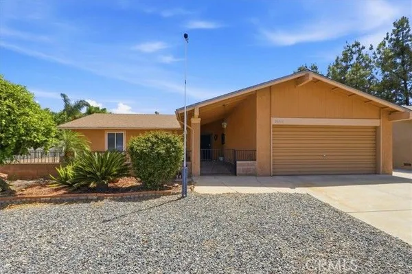 Property Slideshow image 2 of 45 | 26401 harrisburg dr, Menifee, CA, 92586
