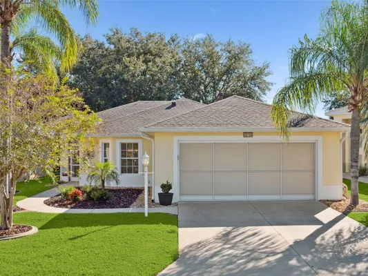 Property Slideshow image 3 of 54 | 20700 queen alexandra dr, Leesburg, FL, 34748