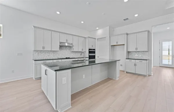 Property Slideshow image 2 of 37 | 5981 sw 82nd terrace rd, Ocala, FL, 34481