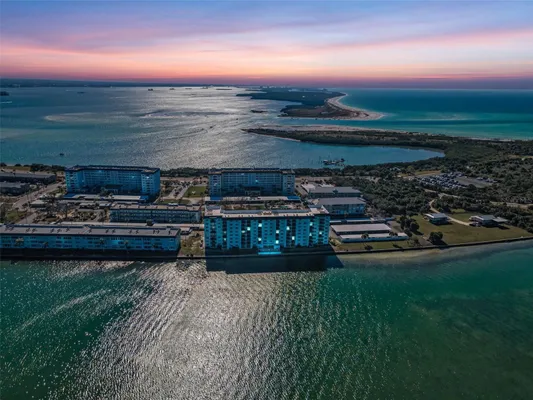 Property Slideshow image 2 of 67 | 9 haig pl apt 312, Dunedin, FL, 34698