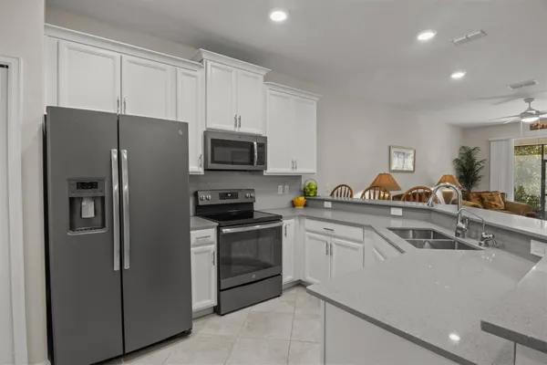 Property Slideshow image 2 of 34 | 2853 attwater loop, Winter Haven, FL, 33884