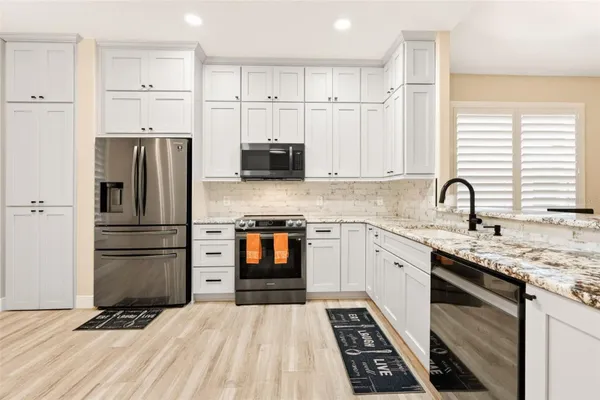 Property Slideshow image 2 of 52 | 842 w silver meadow loop, Hernando, FL, 34442