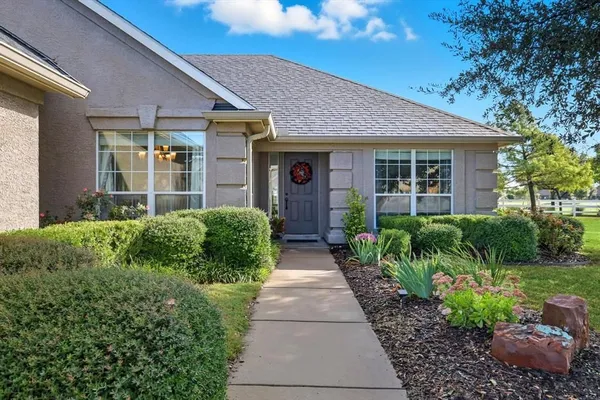 Property Slideshow image 2 of 39 | 9704 amber ct, Denton, TX, 76207