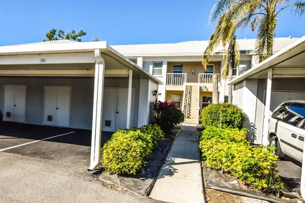 Property Slideshow image 2 of 52 | 427 cerromar ln unit 356, Venice, FL, 34293
