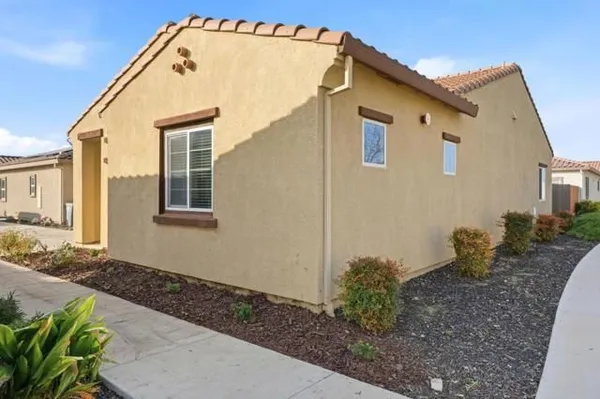 Property Slideshow image 3 of 82 | 618 machado st, Los Banos, CA, 93635