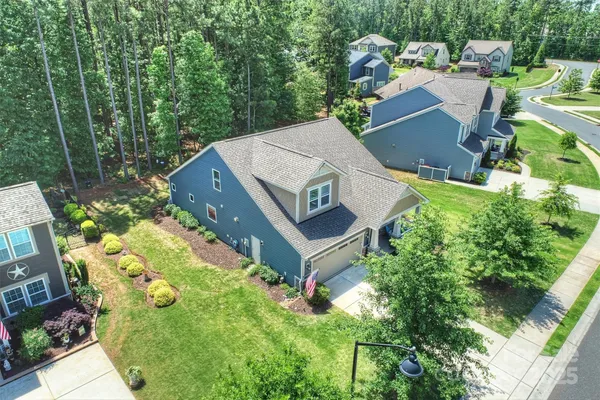 Property Slideshow image 3 of 47 | 528 sandbar pt, Clover, SC, 29710