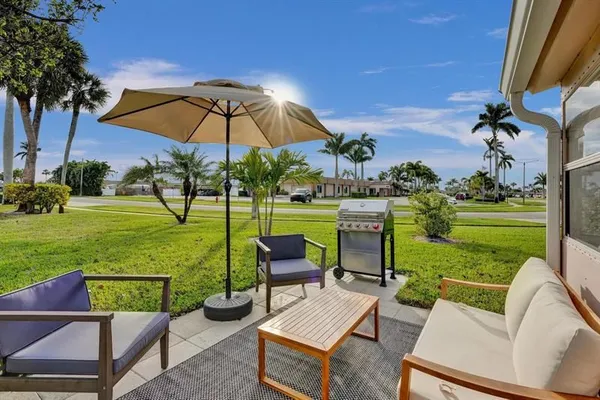 Property Slideshow image 3 of 58 | 2592 dudley dr a, West Palm Beach, FL, 33415