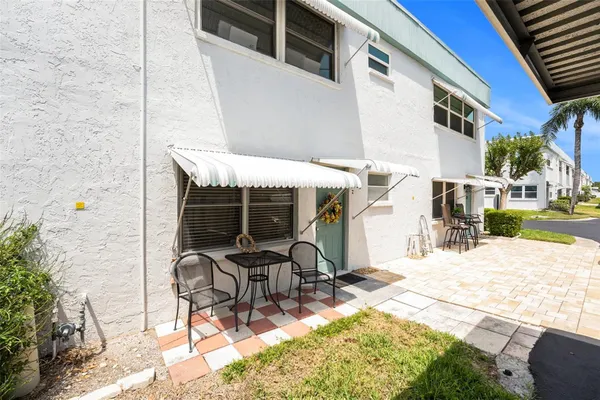 Property Slideshow image 2 of 31 | 5216 81st st 2, St Petersburg, FL, 33709