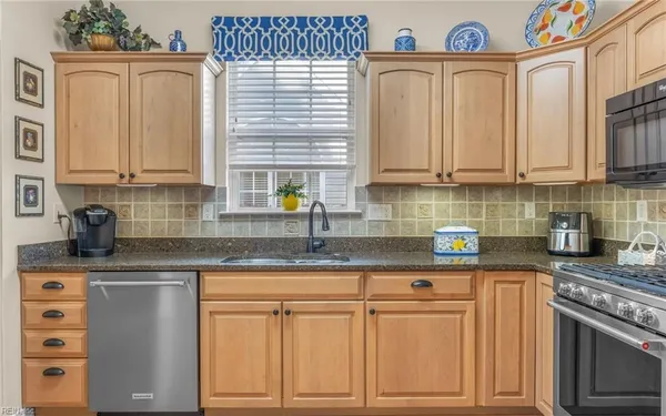 Property Slideshow image 3 of 48 | 2632 einstein dr, Virginia Beach, VA, 23456