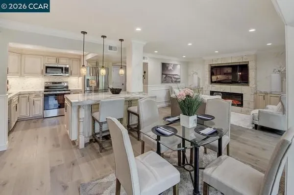 Property Slideshow image 2 of 51 | 2601 pine knoll dr 8, Walnut Creek, CA, 94595