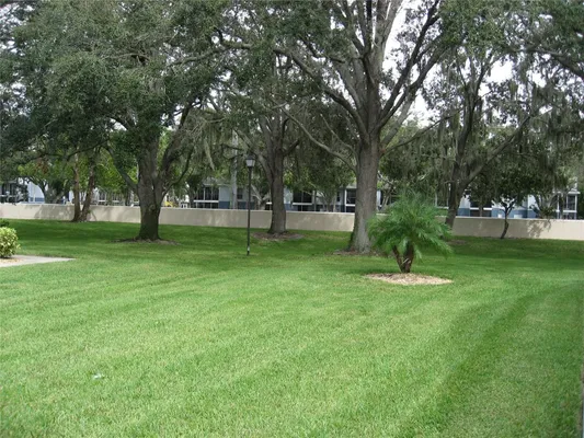 Property Slideshow image 3 of 33 | 5769 gardens dr 101, Sarasota, FL, 34243