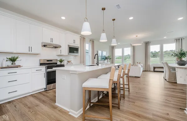 Property Slideshow image 2 of 32 | 13325 seven springs ln, Noblesville, IN, 46060