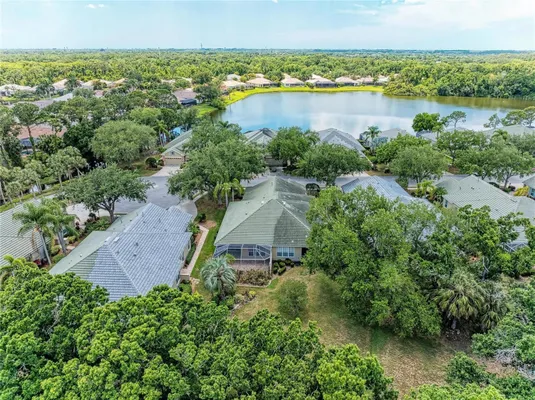 Property Slideshow image 2 of 45 | 5047 lakescene pl, Sarasota, FL, 34243