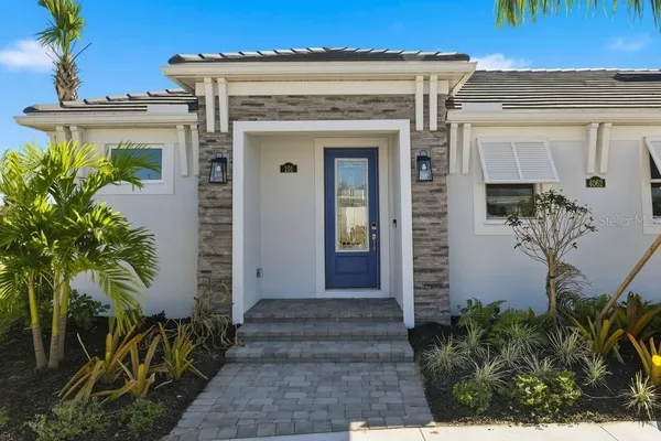 Property Slideshow image 2 of 38 | 4062 santa caterina blvd # 101, Bradenton, FL, 34211