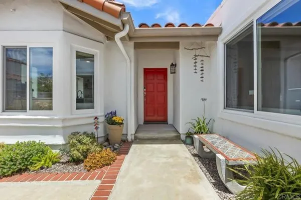 Property Slideshow image 2 of 59 | 4722 collinos way, Oceanside, CA, 92056