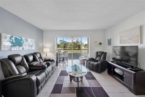 Property Slideshow image 3 of 31 | 7807 golf circle dr 211, Margate, FL, 33063