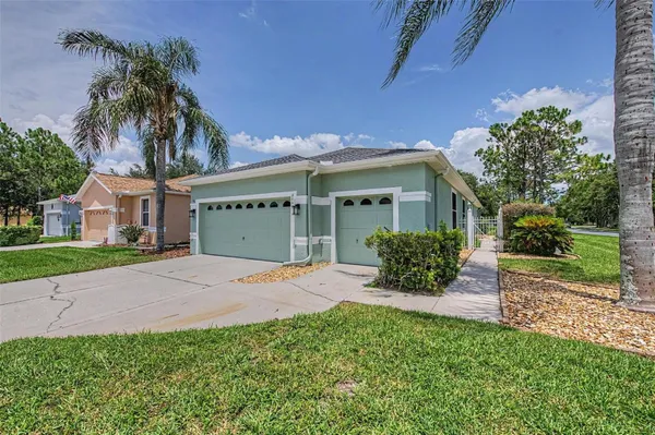 Property Slideshow image 2 of 41 | 8046 ponkan rd, Land O Lakes, FL, 34637