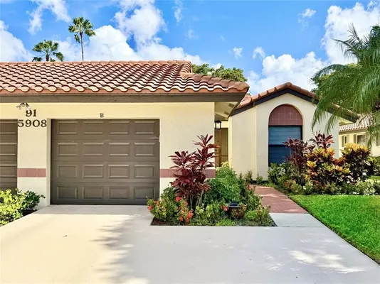 Property Slideshow image 2 of 44 | 5908 sunswept ln b, Boynton Beach, FL, 33437