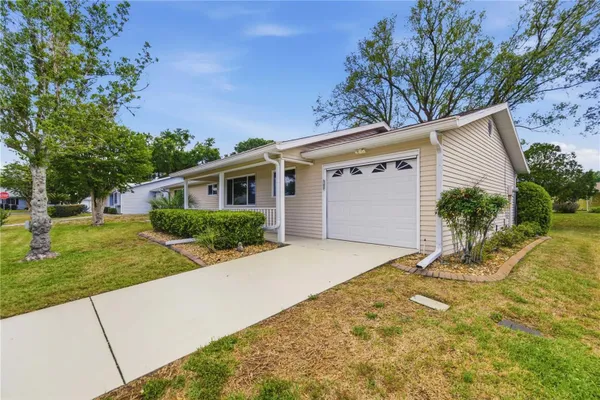 Property Slideshow image 3 of 32 | 8382 sw 109th st, Ocala, FL, 34481