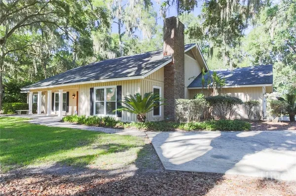 Property Slideshow image 3 of 57 | 152 mercer rd, Savannah, GA, 31411