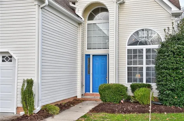 Property Slideshow image 3 of 49 | 3008 looking glass ct, Virginia Beach, VA, 23456