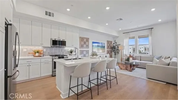 Property Slideshow image 2 of 27 | 1385 snowberry pl, Montebello, CA, 90640