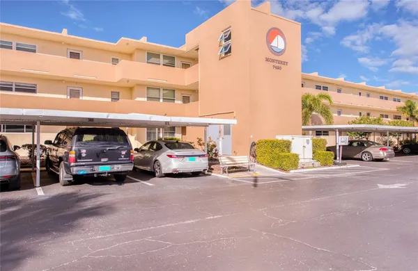 Property Slideshow image 3 of 36 | 7420 bay island dr 174, South Pasadena, FL, 33707