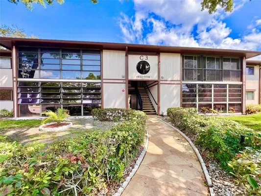 Property Slideshow image 2 of 51 | 9988 n belfort cir 111, Tamarac, FL, 33321