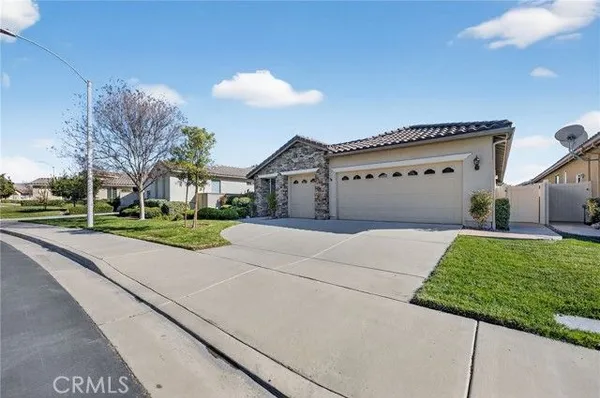 Property Slideshow image 2 of 63 | 29224 sparkling dr, Menifee, CA, 92584